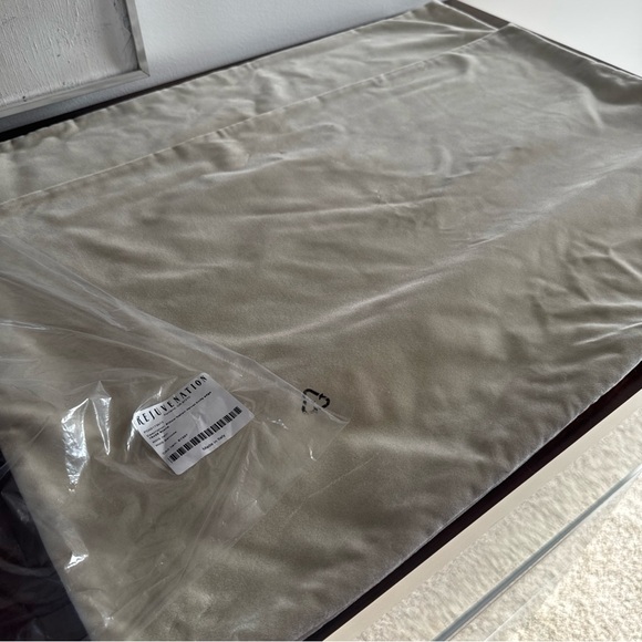 Set Of 2 Rejuvenation Italian Velvet Pillow Covers, 16 x 26 Stone New! - Picture 4 of 5